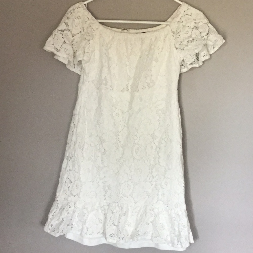White lace off the shoulder dress
